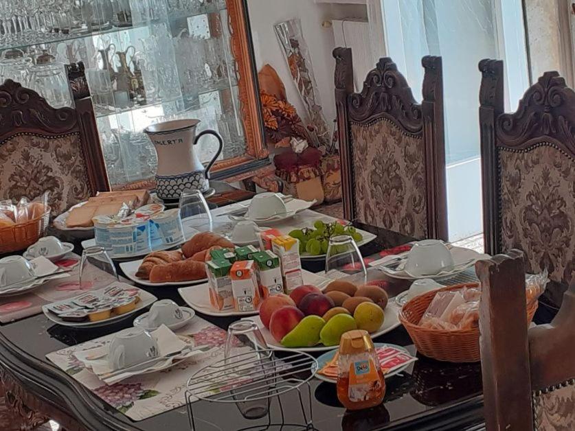 A Casa Di Adele Bed & Breakfast Caserta Dış mekan fotoğraf