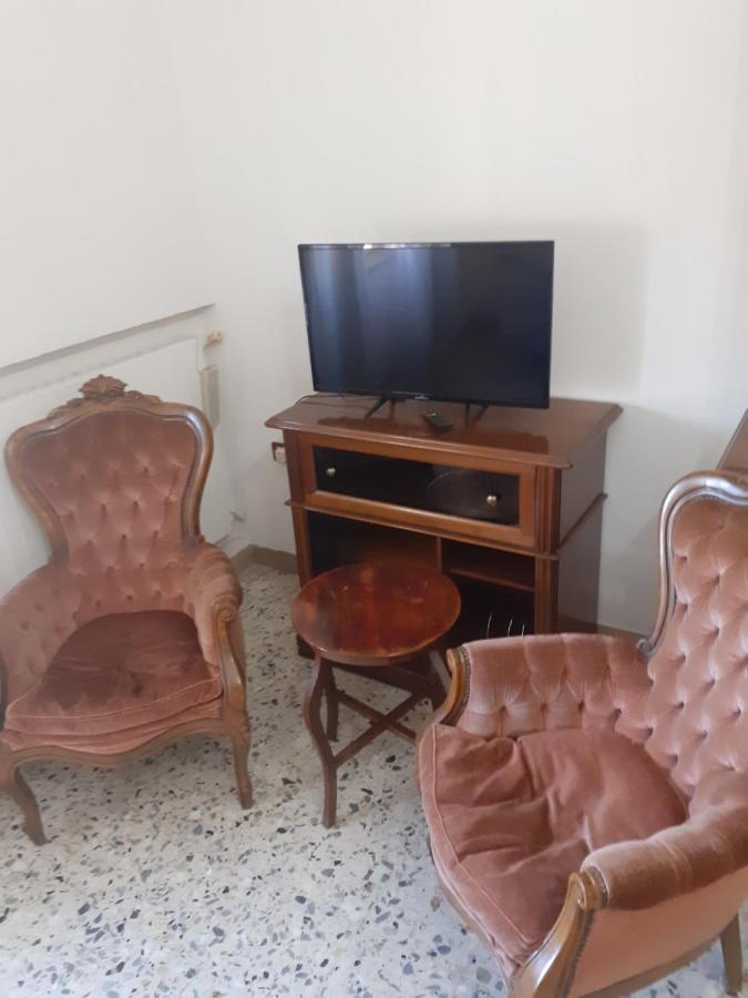 A Casa Di Adele Bed & Breakfast Caserta Dış mekan fotoğraf